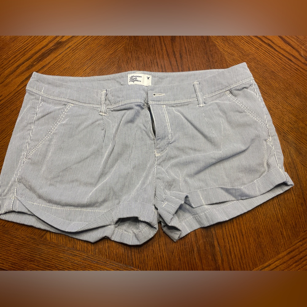 Women’s American eagle shorts